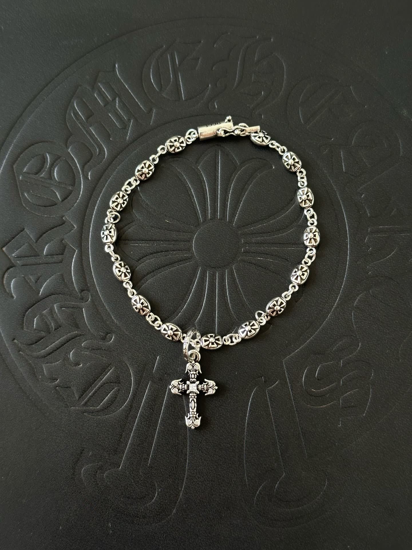 Chrome Hearts Black Rose Jewelry Silver Cross Bracelet Chrome Hearts Black Rose Jewelry Silver Cross Bracelet